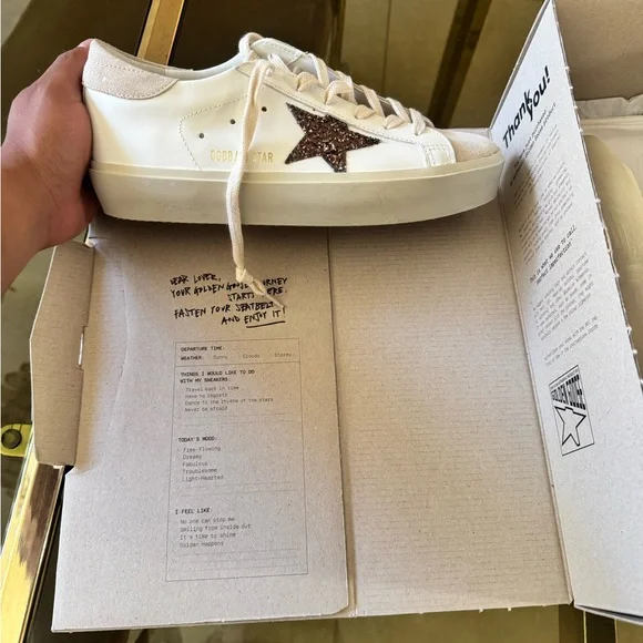Golden Goose White and Tan Sneakers Distressed Leather - Picture 6 of 9